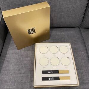 NWT MAKE BEAUTY Box Set Multi-Chromatic Metal-Reflecting Eyeshadows & 2 Brushes